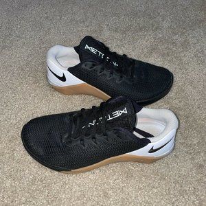 Nike Metcon 5 Cross Training Shoes AQ1189 009 Black Gum Size 8.5
